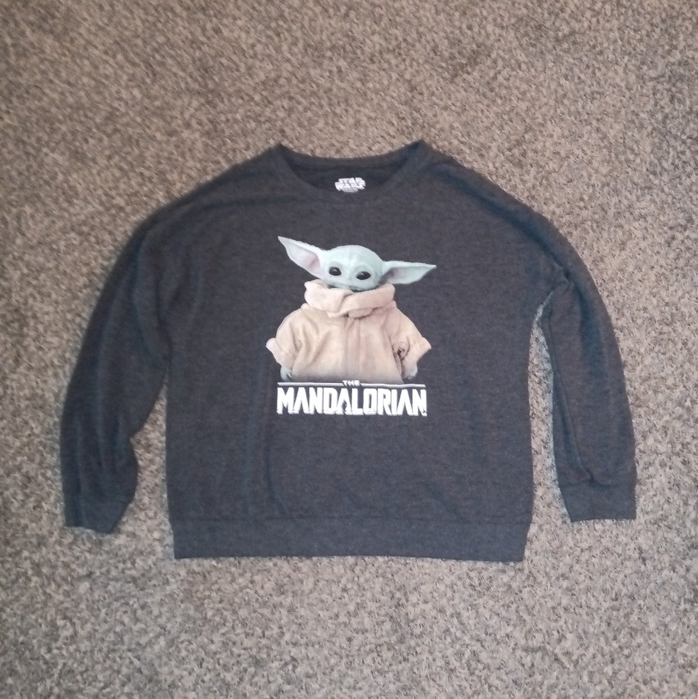 Star wars baby Yoda, grey L sweat shirt